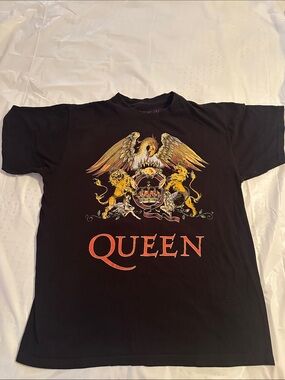Queen Graphic Band Tee Black Classic Rock Shirt Short Sleeve Vintage Concert